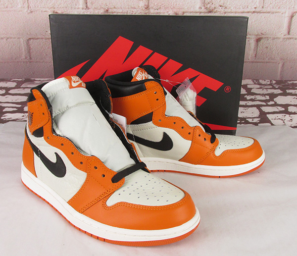 ナイキ 555088 113 16年 エアジョーダン1レトロHIGH OG SHATTERED BACKBOARD AWAY スニーカーの販売