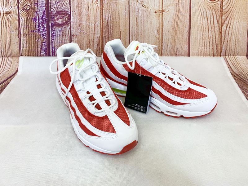 ハイテクスニーカーブームの金字塔!NIKE(ナイキ)のエアマックス95を買取りしました!