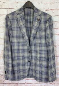 LARDINI(ラルディーニ)のウール×シルク、3つボタン段返りジャケット、JM0526AQを買取りしました!