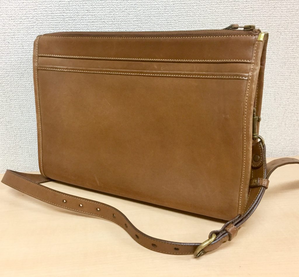 GHURKA No.8 COURIER グルカ コーリア レザー ショルダーバッグを買取 