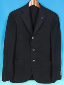 ラルディーニ（LARDINI）のベストの入荷です