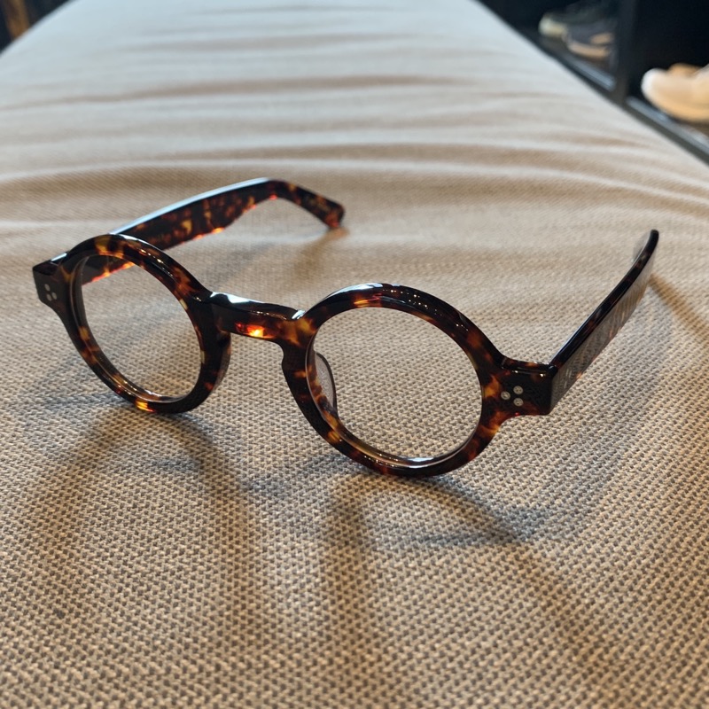 Lesca Lunetier（レスカ ルネティエ）の眼鏡、G.Burtを買取りしました！
