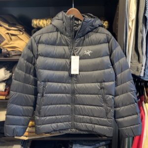ARC’TERYX(アークテリクス)のダウンジャケット、ソリウム AR フーディを買取りしました!