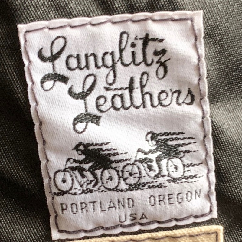 LANGLITZ LEATHERS（ラングリッツレザーズ）のレザー ベスト、サイドレースアップ