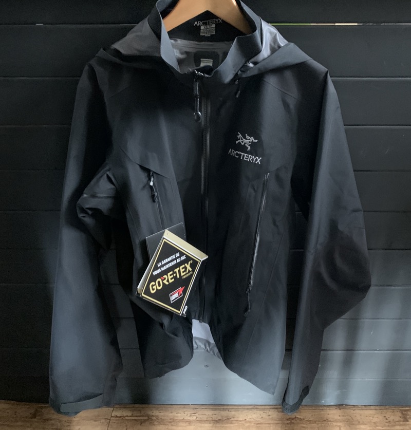 ARC’TERYX（アークテリクス）のBeta（ベータ） AR ジャケットを買取りしました！