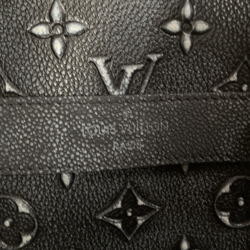 LOUIS VUITTON（ルイヴィトン）のトロリートート、M21371