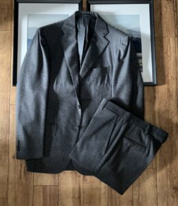 CESARE ATTOLINI（チェザーレアットリーニ） 3つボタン 段返り スーツ 秋冬の買取実績