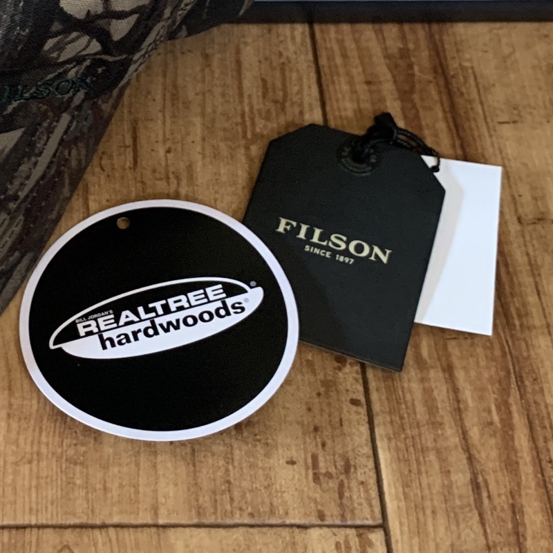 FILSON（フィルソン）のオイルティン ロープロファイル ロガーキャップ