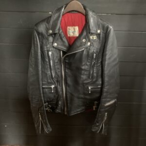 ビンテージ Lewis Leathers (ルイスレザー) のライダースジャケット ライトニング 70s前半を買取りしました！