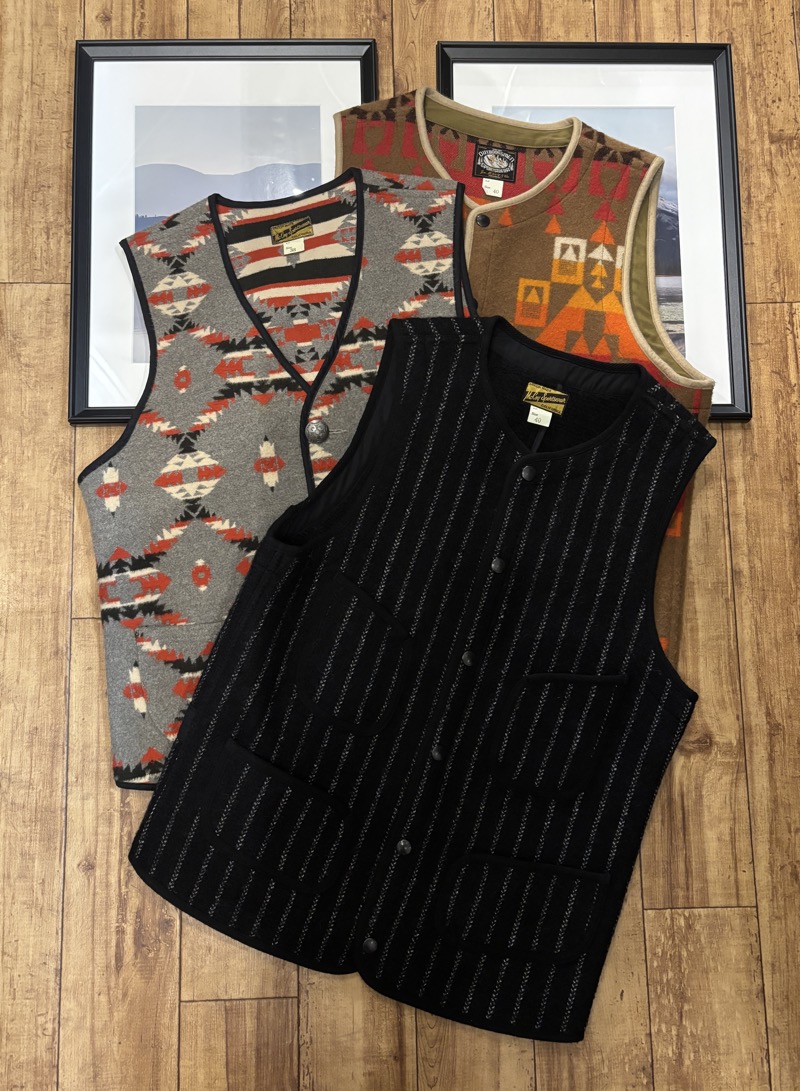 THE REAL McCOY'S(リアルマッコイズ) ベスト ストライプ ネイティブ柄