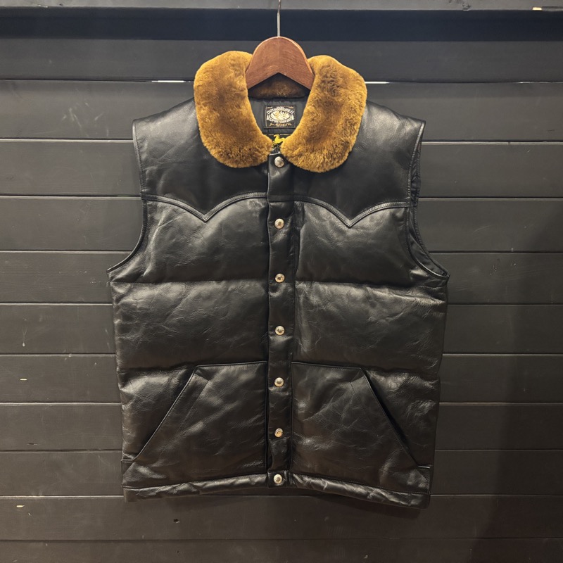 THE REAL McCOY’S(リアルマッコイズ)のムートンカラー ホースハイド レザーダウンベストを買取りしました！