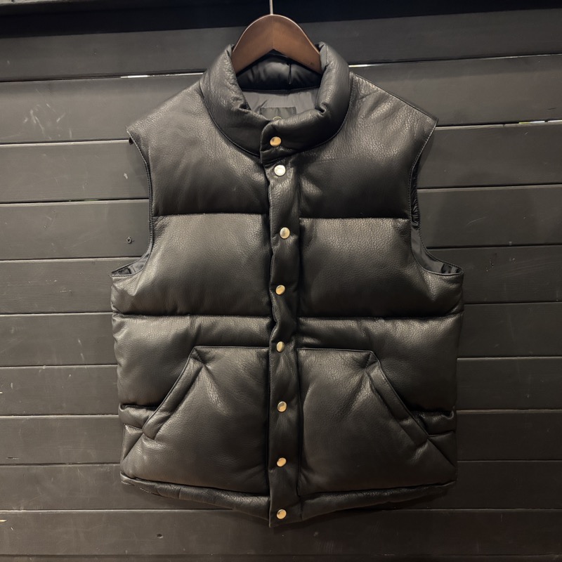 FINECREEK＆CO(ファインクリーク＆コー)のディアスキン ダウンベスト Lawを買取りしました！