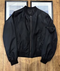 PRADA(プラダ) Re-Nylon ボンバージャケット SGC006 S221 1WQ8 トライアングルロゴの買取実績