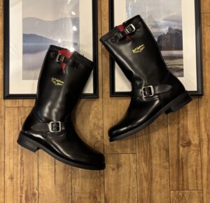 Lewis Leathers(ルイスレザー)  LLA10B2 メカニックブーツの買取実績
